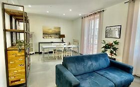 Privatehouseinrome